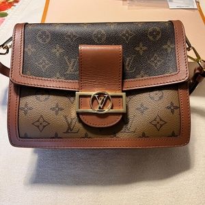 LV Daphne MM Purse